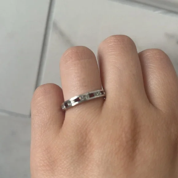 Vintage Silver 925 Stackable ring size 6.5 Ruby Red Stones - Picture 9 of 11